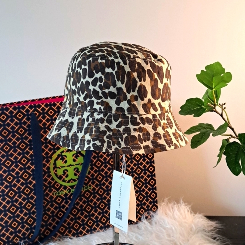 Tory Burch Printed Short Brim Bucket Hat NWTs